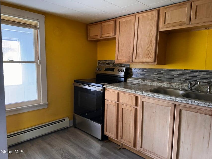 393 3rd Street, photo 4