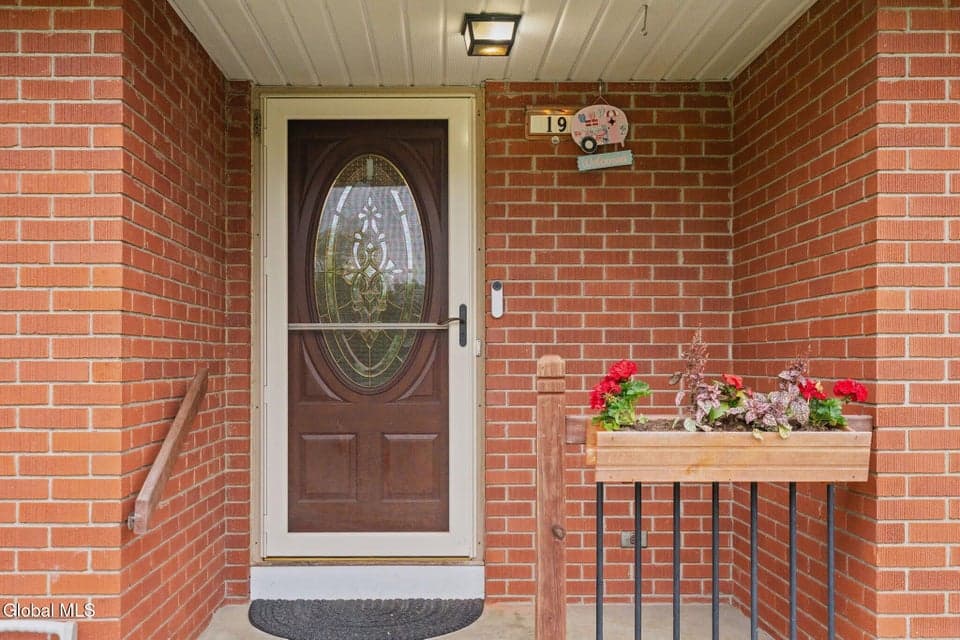 19 Sylvan Lane, photo 3