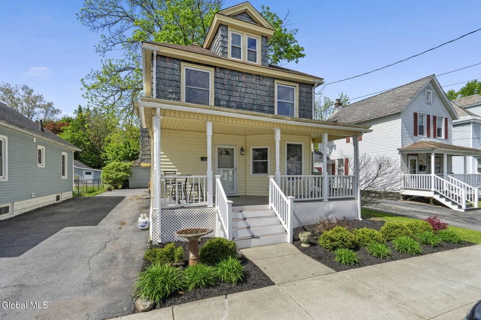 129 Sanders Avenue, Scotia, NY, photo 1