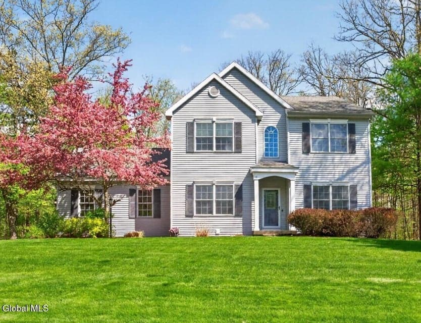 11 Quincy Lane, photo 1