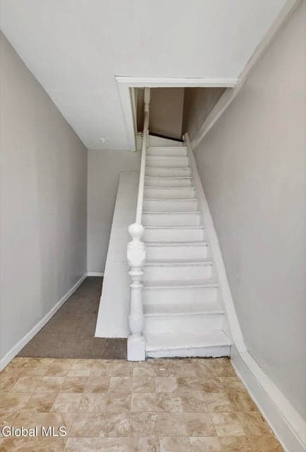 250 Yates Street ********, photo 3
