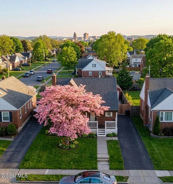 130 Van Schoick Avenue ********, photo 2