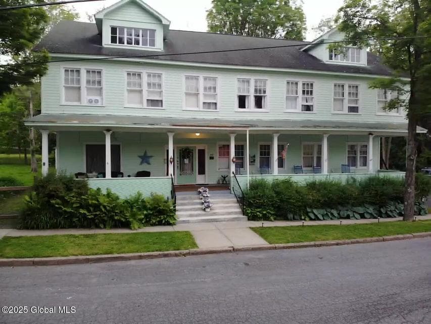 110 Center Street ********