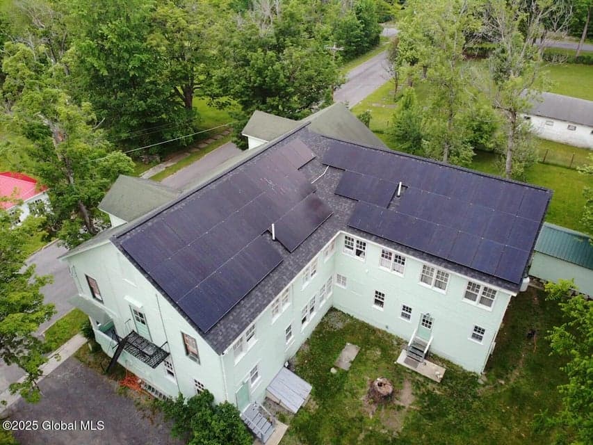 110 Center Street ********, photo 4
