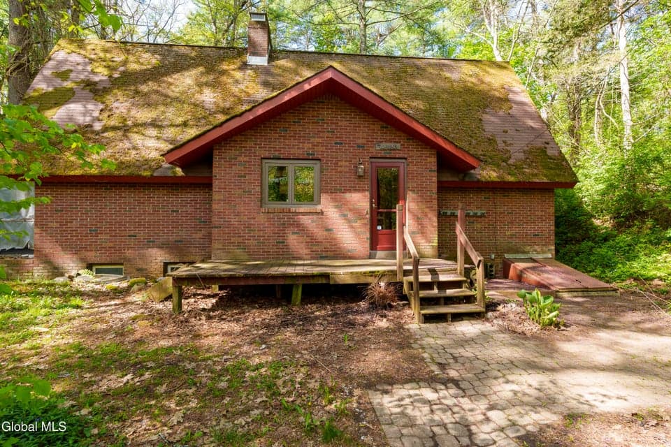 681 High Rock Road, New Baltimore, NY, photo 1