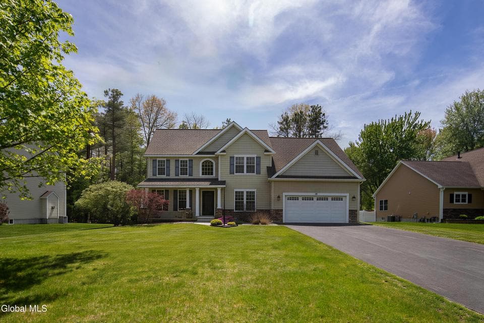 13 Carlson Way, Clifton Park, NY, photo 1