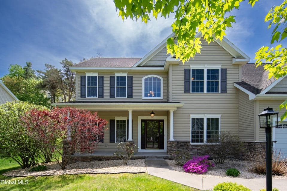 13 Carlson Way, Clifton Park, NY, photo 2