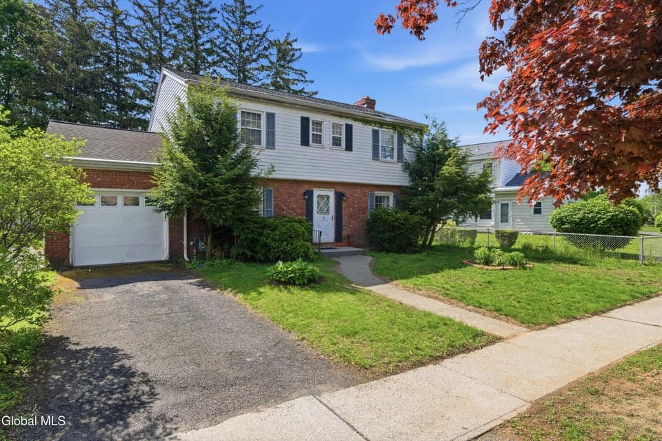 5 Rosemont Street
