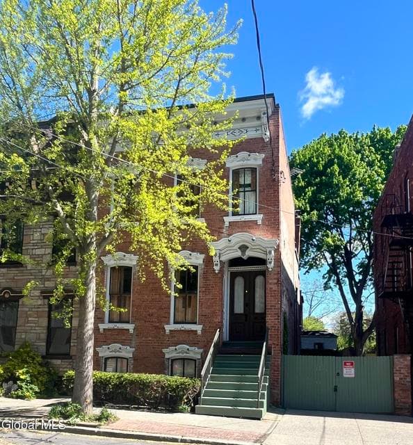 375 Hudson Avenue, Albany, NY, photo 2