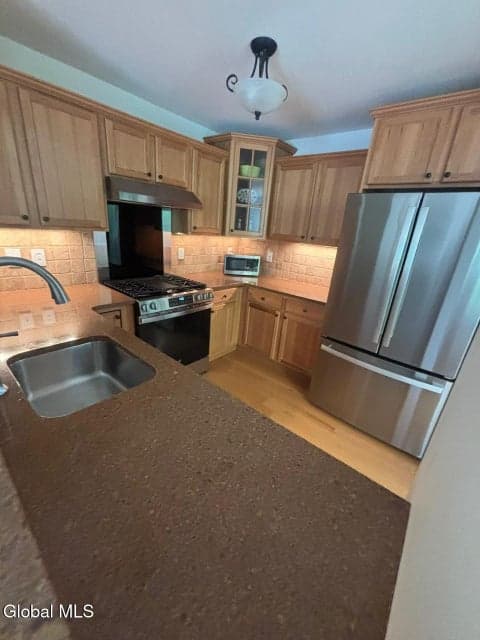 701 Royale Court, photo 4