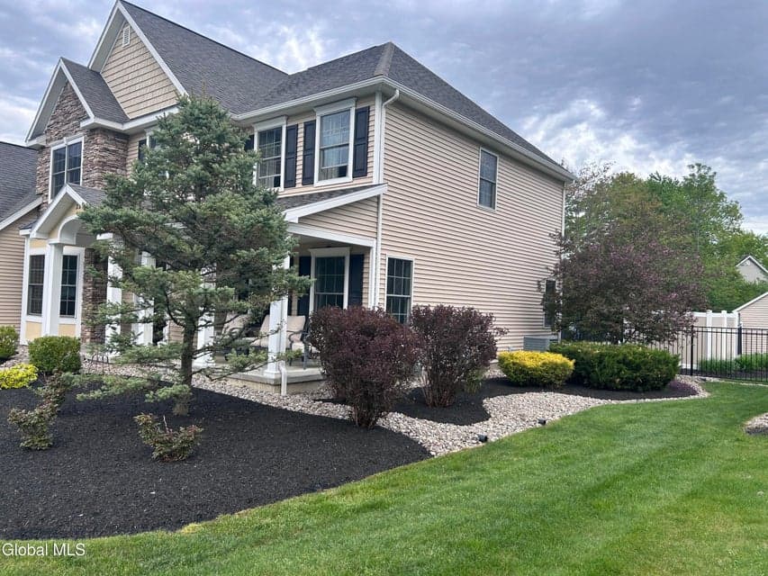 224 Brittany Place, Niskayuna, NY, photo 4