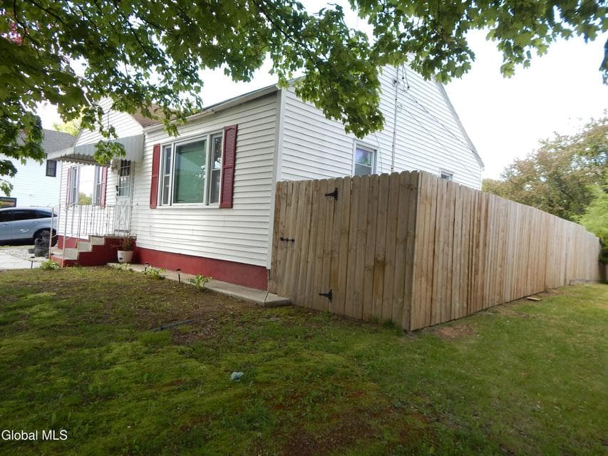 825 Troy-Schenectady Road, Colonie, NY, photo 3