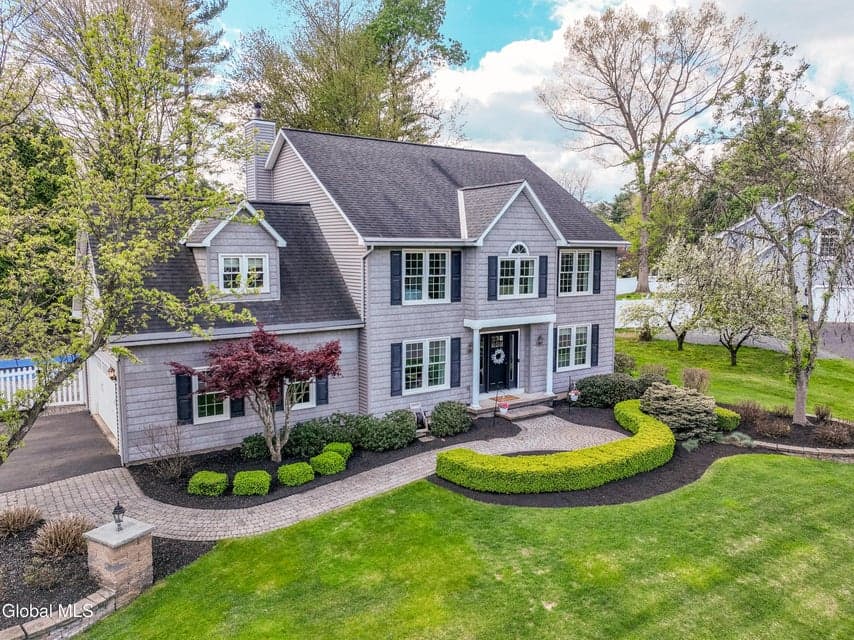 18 County Clare Lane, Niskayuna, NY, photo 1