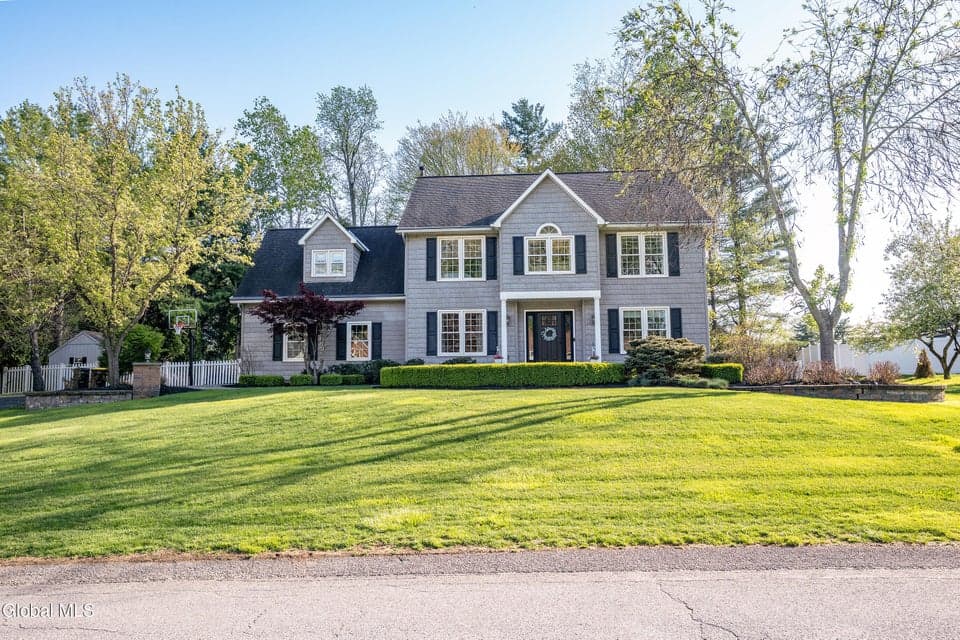 18 County Clare Lane, Niskayuna, NY, photo 2