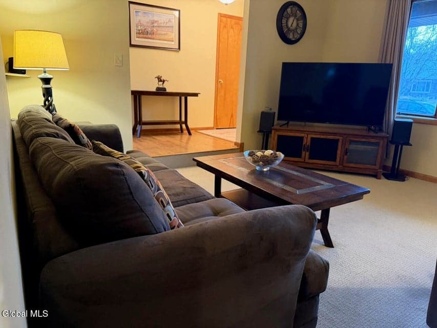 6 St Francis Lane, Colonie, NY, photo 4
