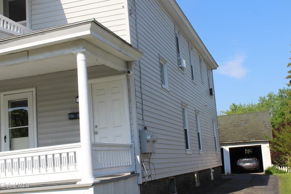 133 Kingsboro Avenue, Gloversville, NY, photo 4