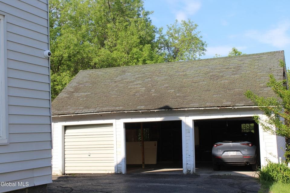 133 Kingsboro Avenue, Gloversville, NY, photo 5