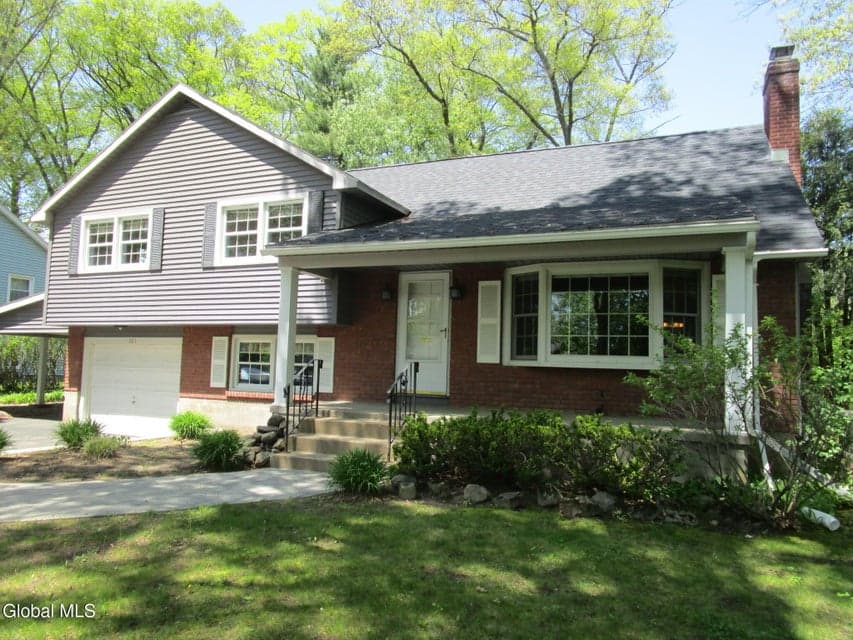 161 Willow Lane, Glenville, NY, photo 3