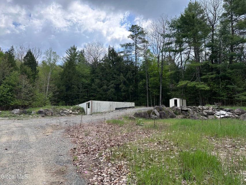 7 Dunkley Road, Lake Luzerne, NY, photo 3