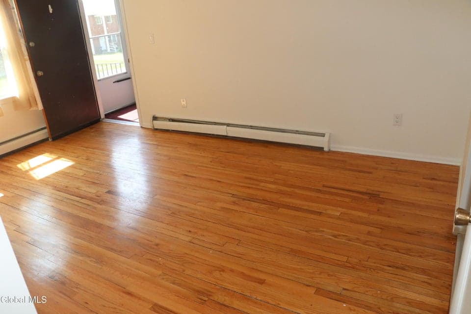 12 Limerick Drive, Albany, NY, photo 3