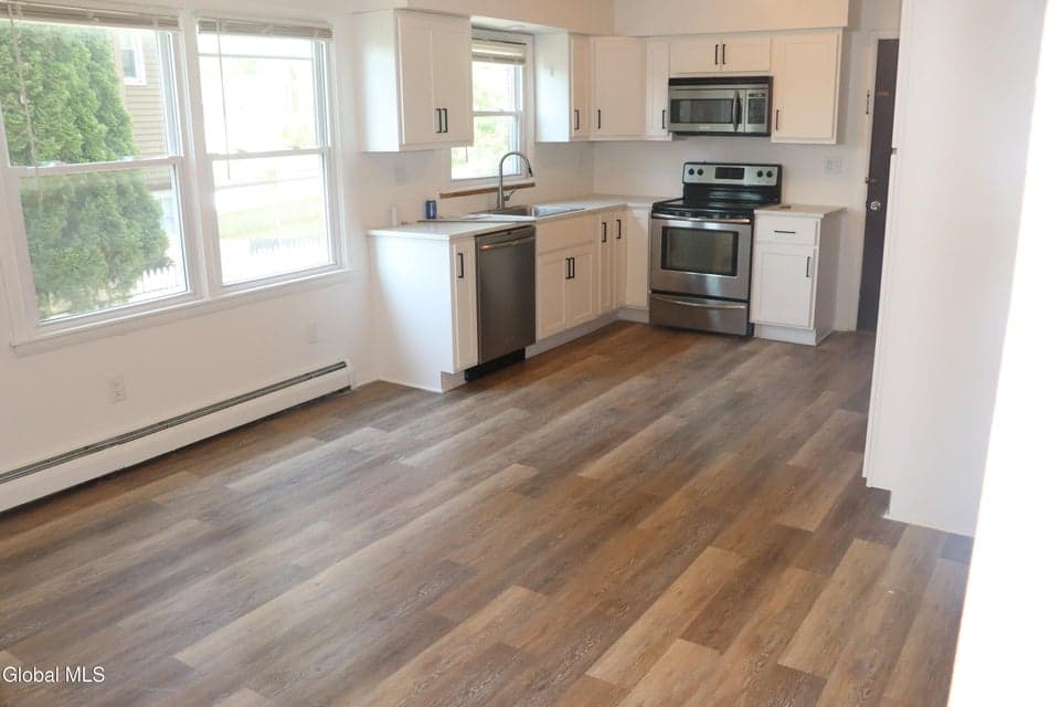 12 Limerick Drive, Albany, NY, photo 4
