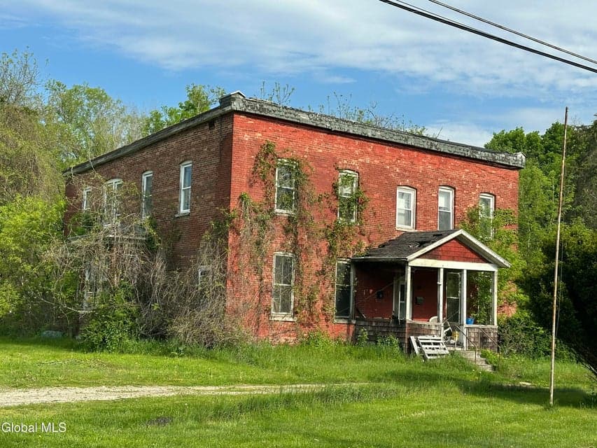 33 River Road, Hoosick Falls, NY, photo 2
