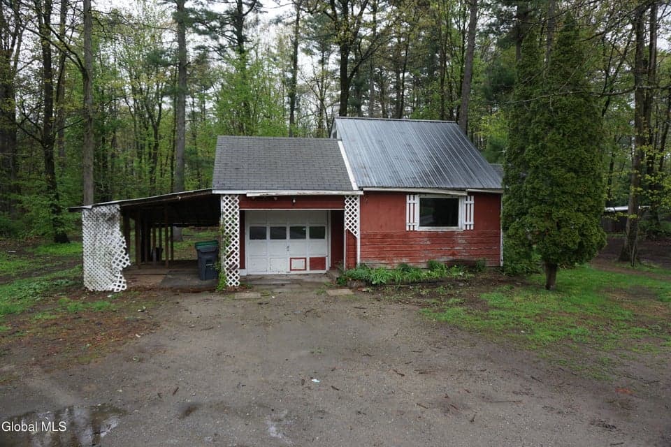8 Scout Road, Wilton, NY, photo 4