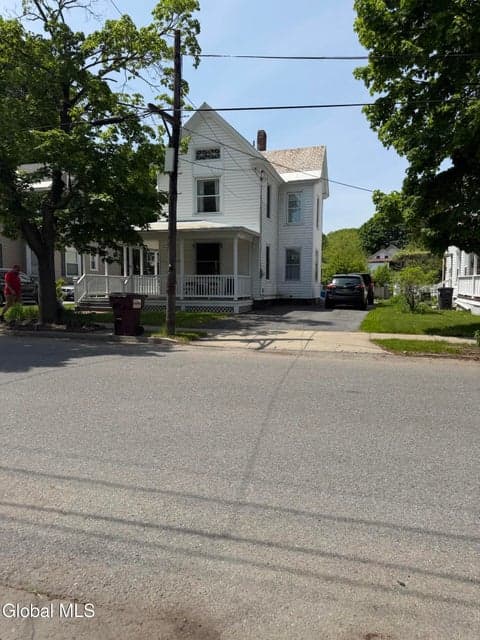 52 Walnut Street, Glens Falls, NY, photo 3