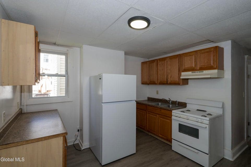 10 Hurlbut Street, Albany, NY, photo 2
