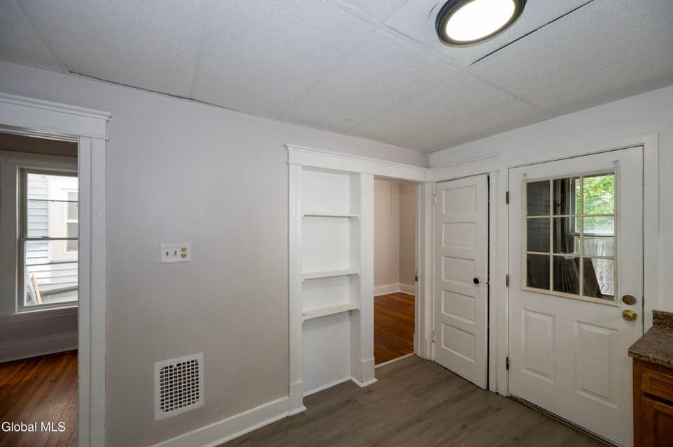 10 Hurlbut Street, Albany, NY, photo 3