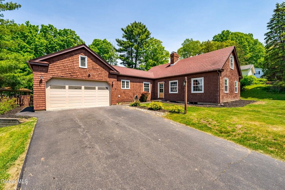 2704 Apple Tree Lane, Schodack, NY, photo 3