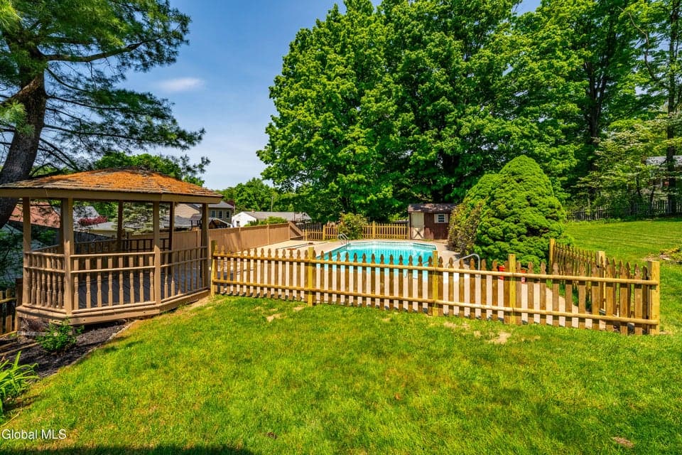 2704 Apple Tree Lane, Schodack, NY, photo 4