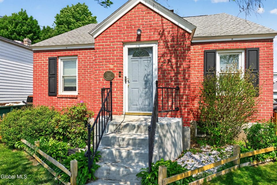 27 Highland Avenue, Colonie, NY, photo 5
