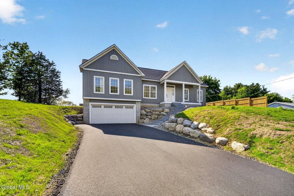 5 1/2 Gardner Road, Wynantskill, NY