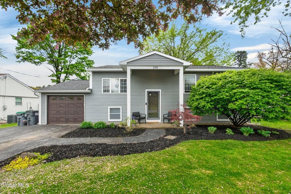 190 Ballston Avenue, Saratoga Springs, Inside, NY, photo 1