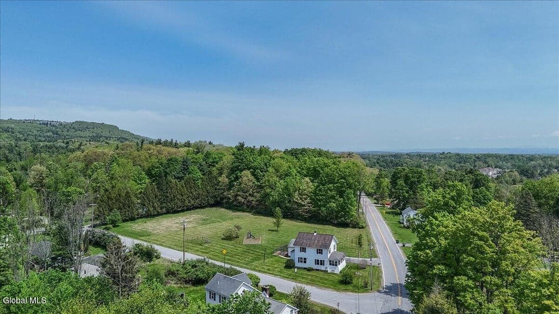 22 Parkhurst Road, Wilton, NY, photo 4