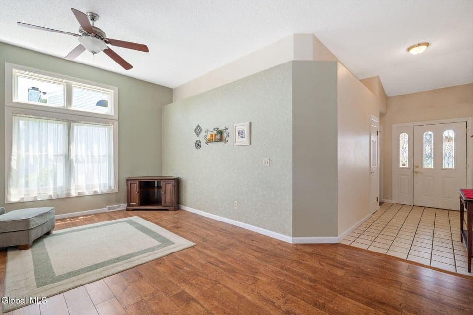 77 Capitol Place, East Greenbush, NY, photo 4