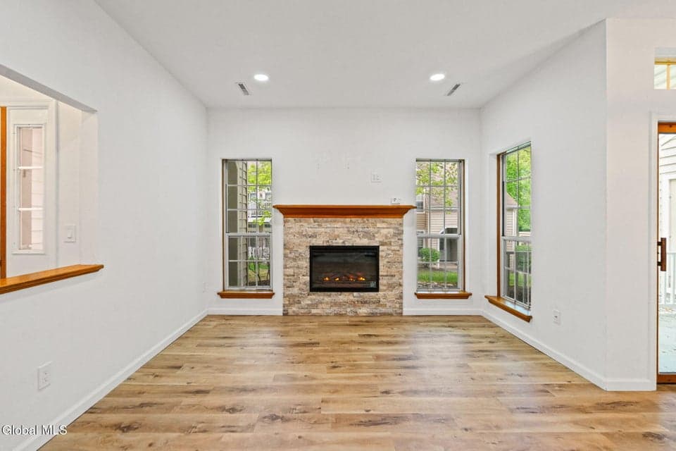 413 Hampton Place Boulevard, North Greenbush, NY, photo 5