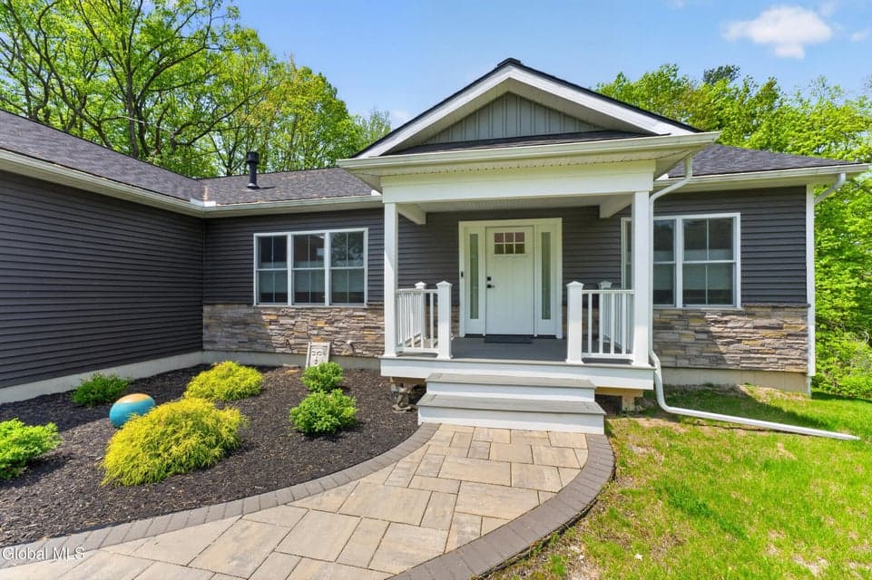 70 Smith Road, Halfmoon, NY, photo 2