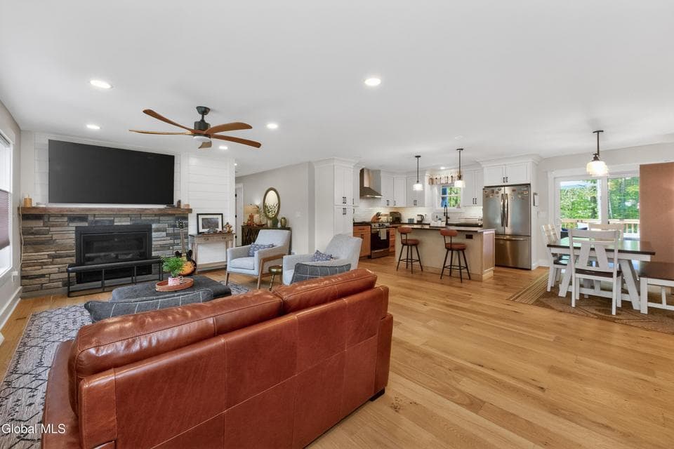 70 Smith Road, Halfmoon, NY, photo 3