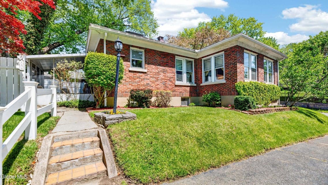 158 Brookside Avenue, Amsterdam, NY, photo 4