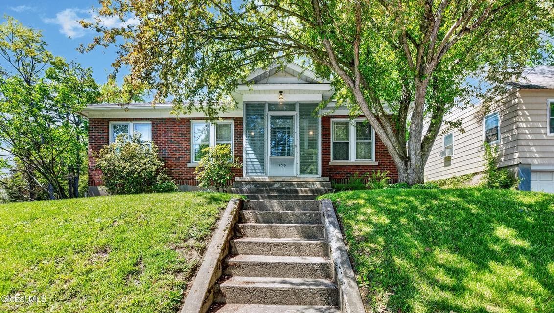 158 Brookside Avenue, Amsterdam, NY, photo 2