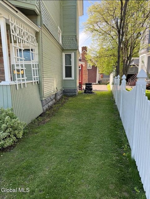 160 Market Street, Amsterdam, NY, photo 5