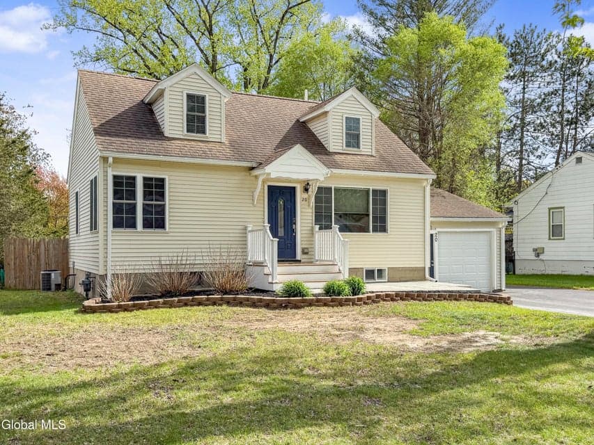 20 St Joseph Street, Colonie, NY, photo 1
