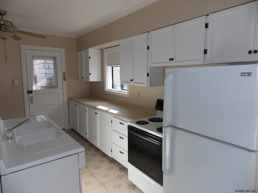 21 River Street #23 River St, Cohoes, NY, photo 5