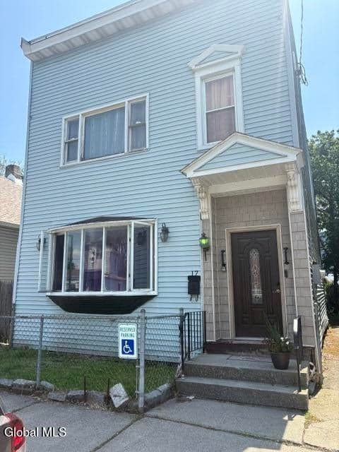 17 Swan Street, Green Island, NY, photo 1