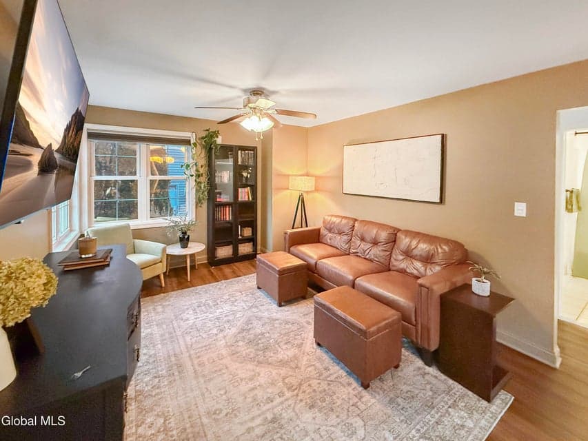 20 St Joseph Street, Colonie, NY, photo 3