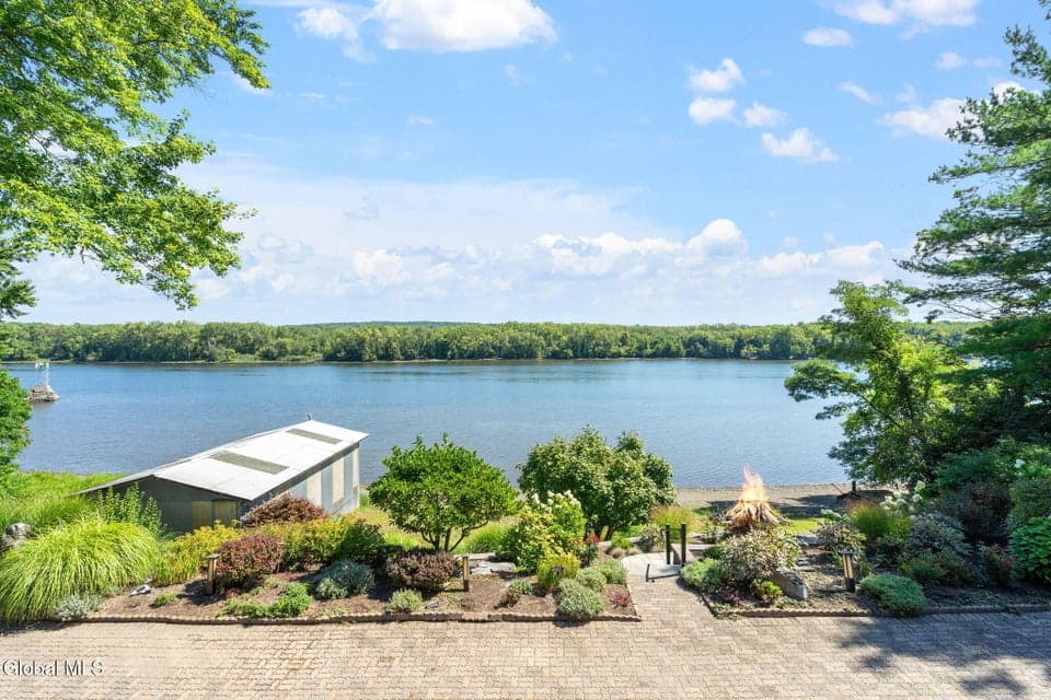 96 Van Wies Point Road, Bethlehem, NY, photo 3