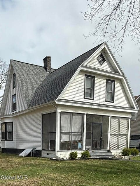 10 Cooper Avenue, Brunswick, NY