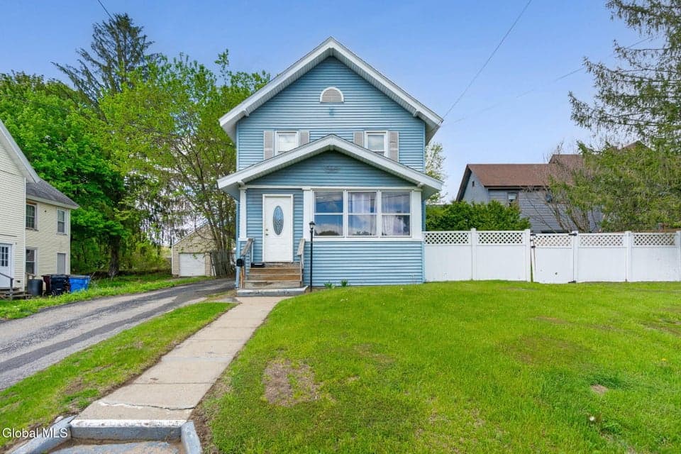 2 W 10th Avenue, Gloversville, NY